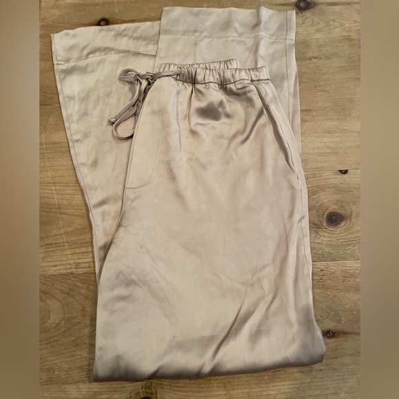 NWT Zara Silky Champagne Pockets Wide Leg Pants Holiday Party Cocktail XS - Picture 1 of 10